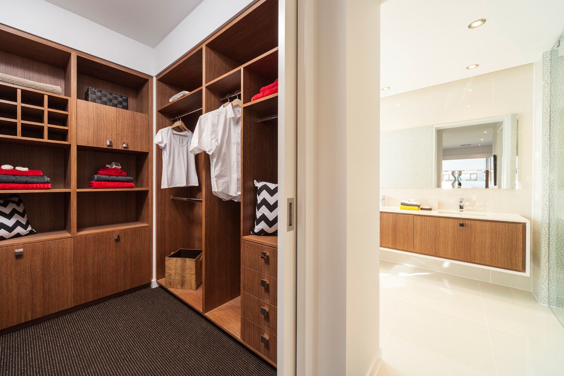 Sentosa WIR Toser Robes